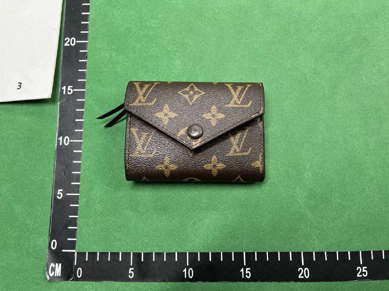 LV Louis Vuitton Wallet -3