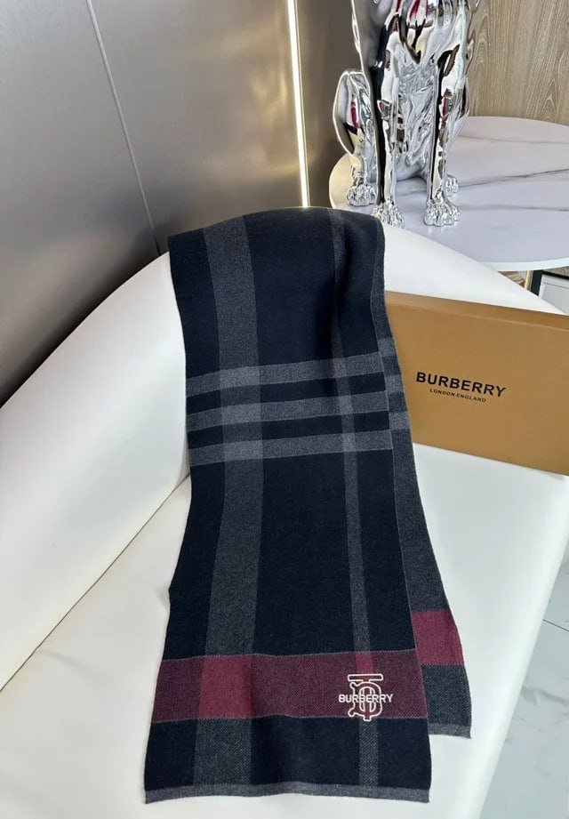 LV Louis Vuitton Burberry scarf (33 styles) -4