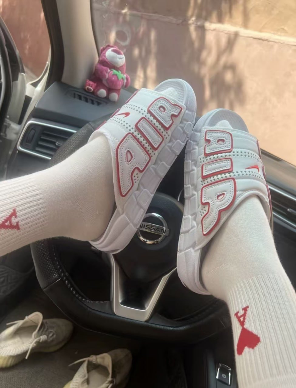 Fashion sandals and slippers -3