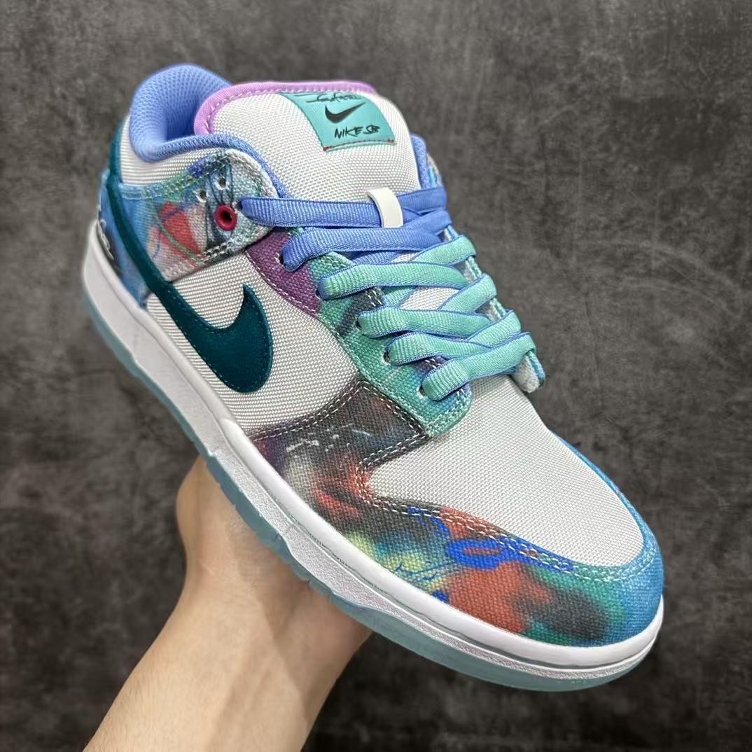 futura laboratories x nike sb dunk low -3