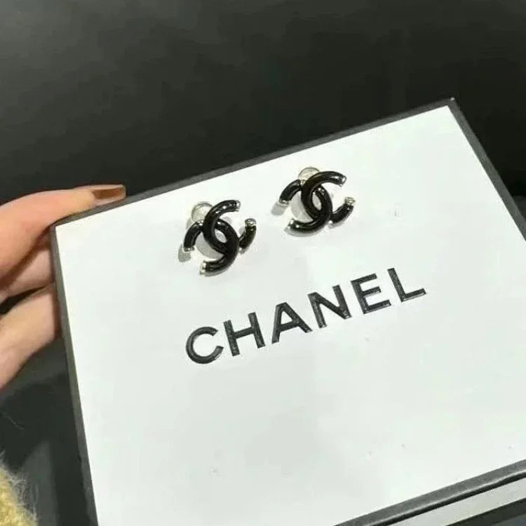 chanel earrings -3