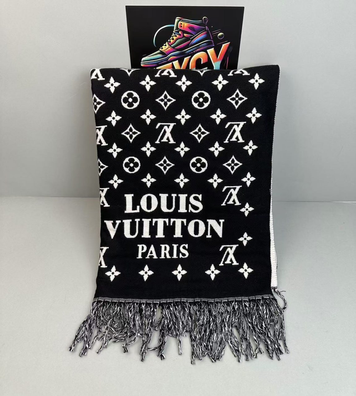 LV scarf -3