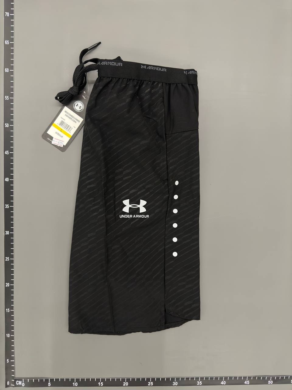 Under Armour shorts -4