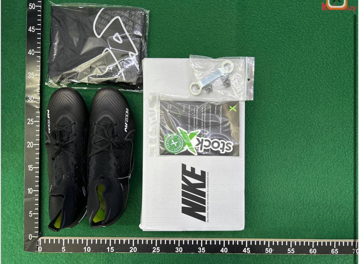  Crampons Nike Elite  -2