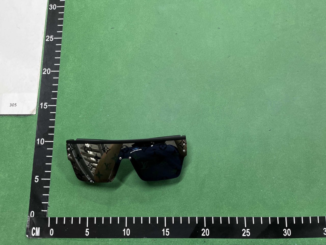 LV Louis Vuitton Gucci Burberry Prada Sunglasses -3