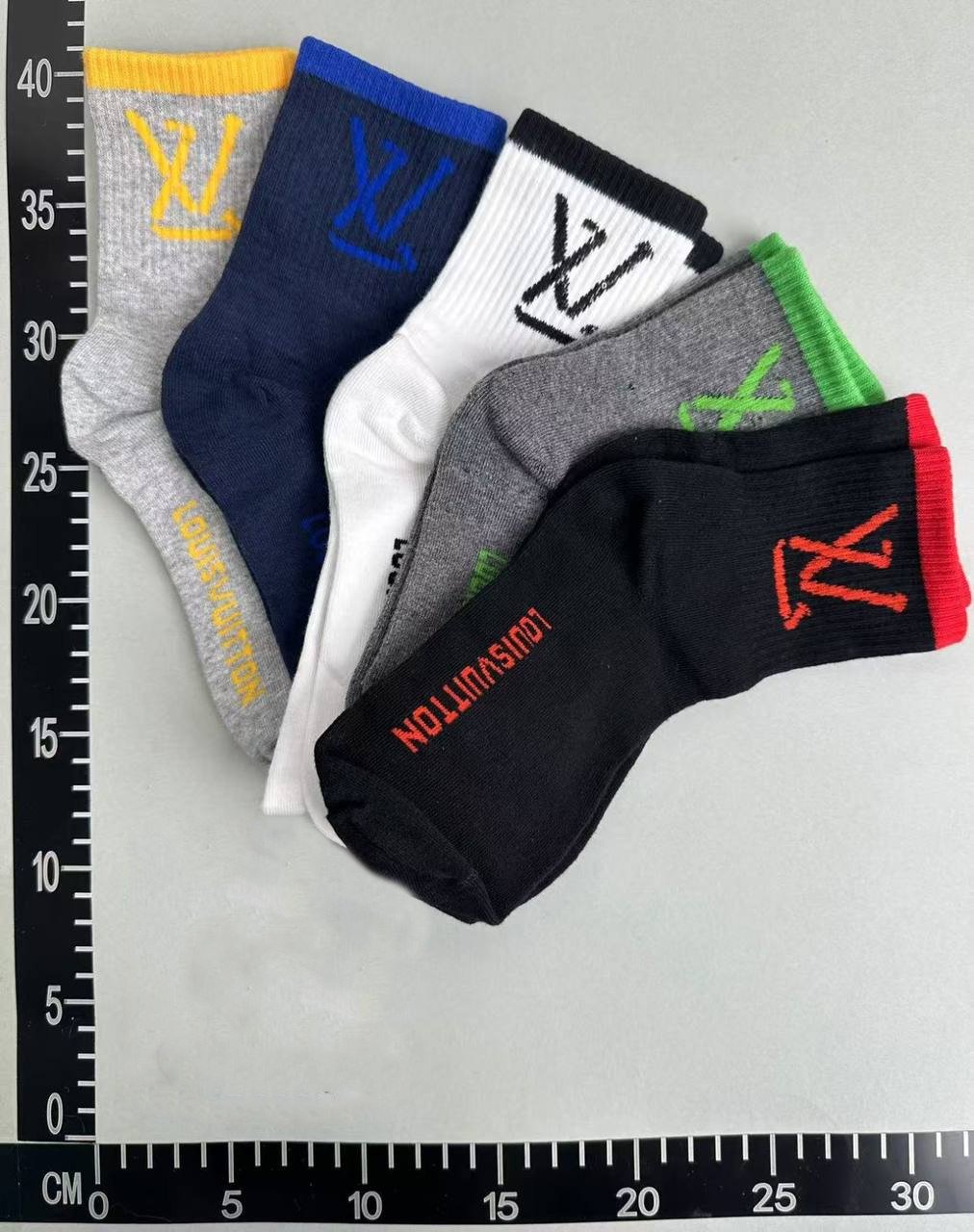  LOUIS VUITTON Socsks -2