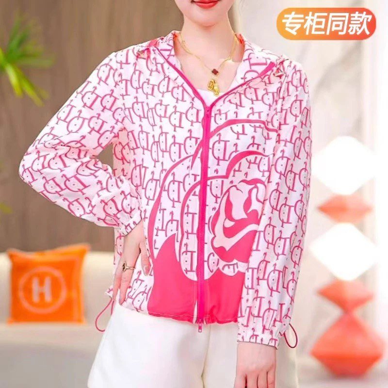 Burberry   Moncler  prada  dior  THE NORTH FACE    Jackets -2