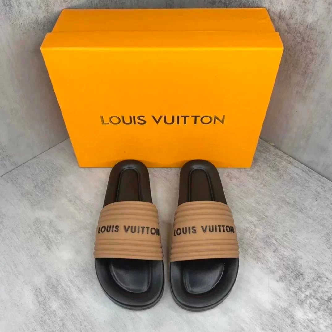 11 Louis Vuitton Slippers -4