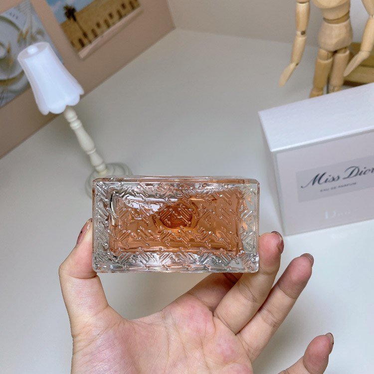 Dior Blooming Sweetheart EDP -4