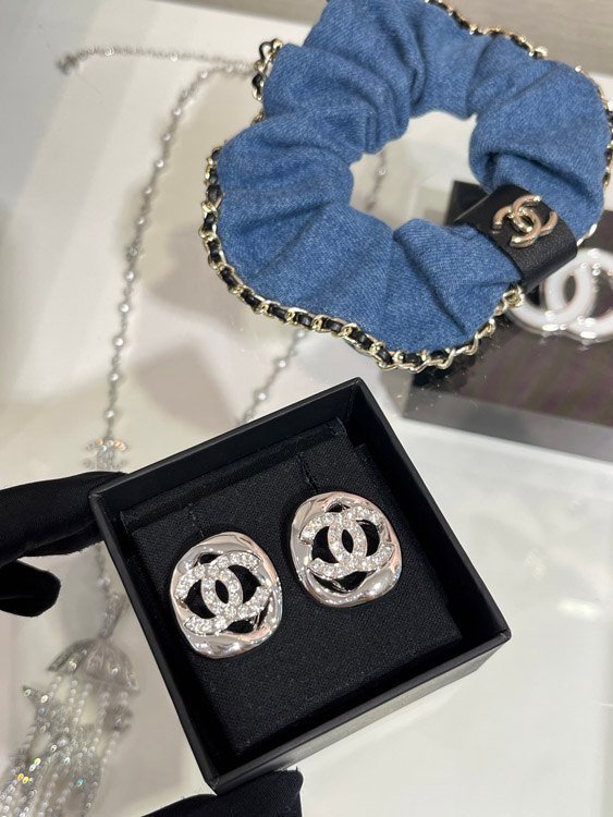 Celine silver full diamond double C hollow square earrings -3