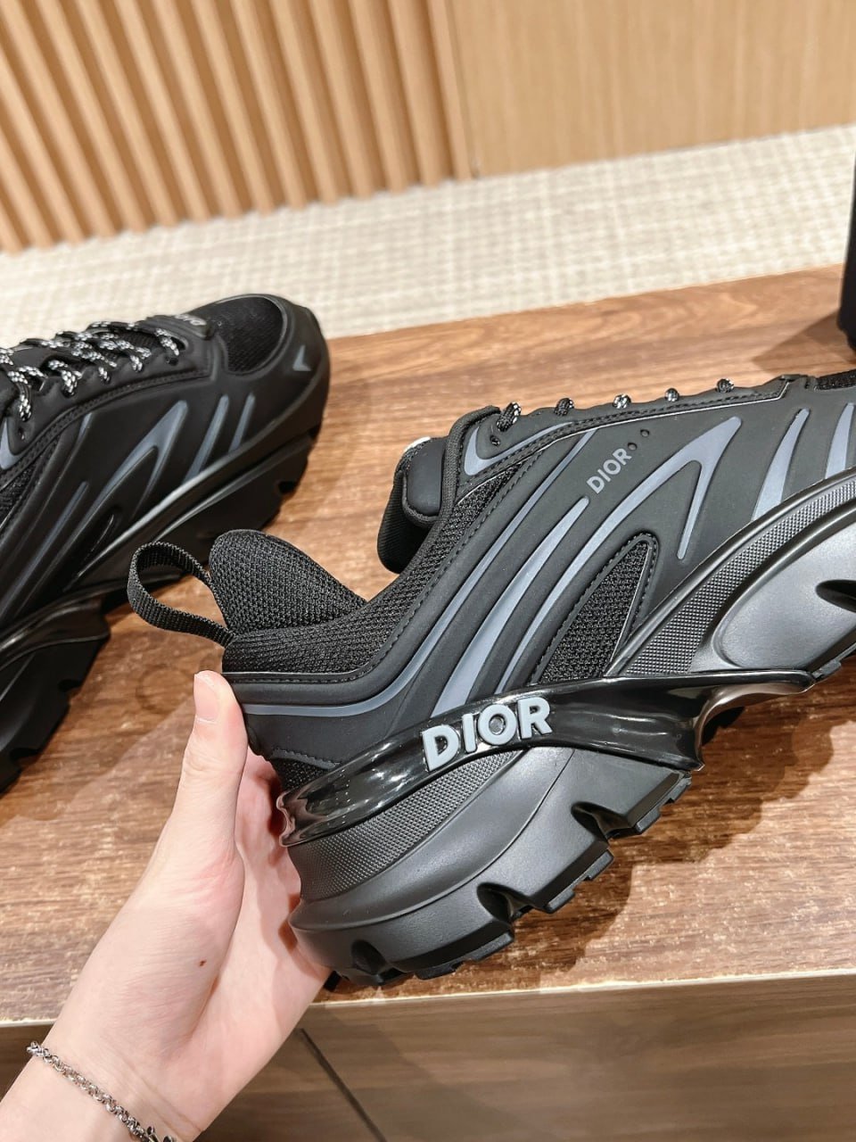 DIOR  B32                           -3