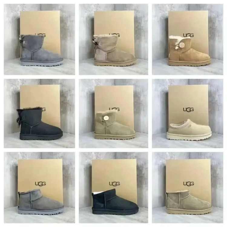 UGG Mini Bailey Button Snow Bo
