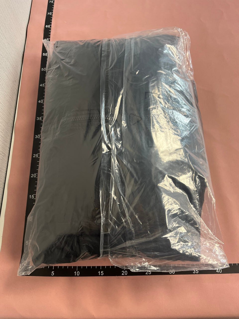 Men's Black Puffer Jacket with Hood Winter Warm Coat -4