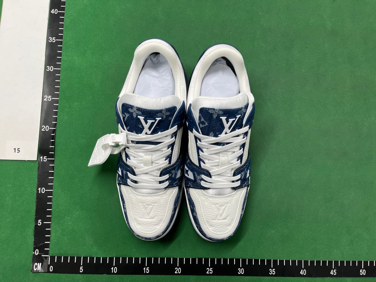 Louis Vuitton Trainer Sneaker [40 styles] -3