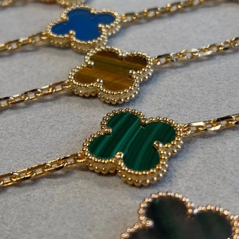 V Gold High Version Clover Bracelets [40 styles] -3