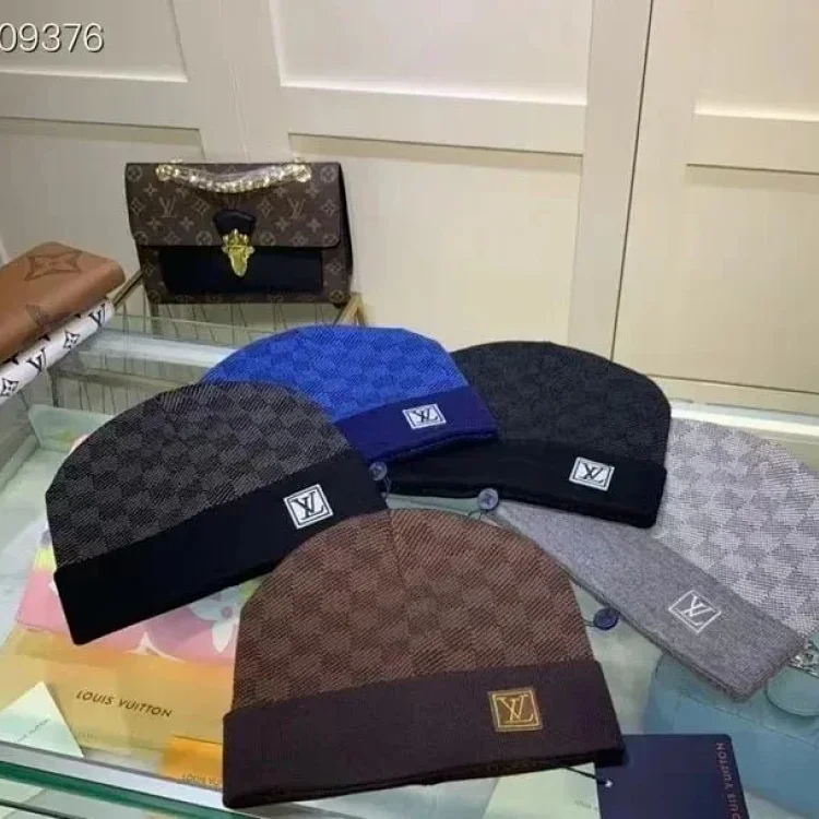  Louis Vuitton Damier Beanie [