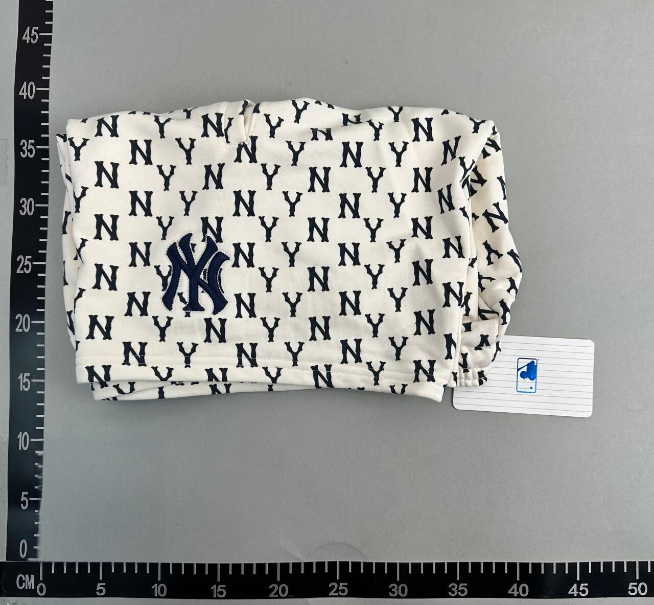 MLB New York Yankees All-Over Logo Shorts [8 styles] -2