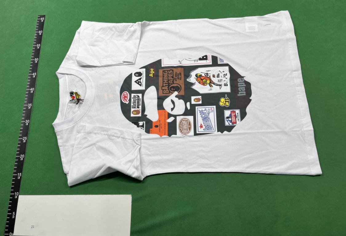  Bape T-shirt  (40 CP) -2