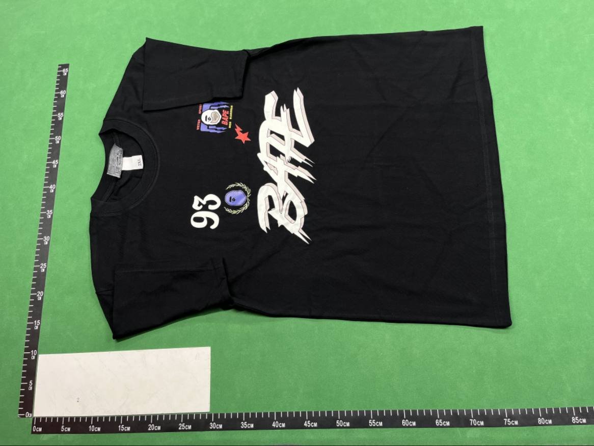  Bape T-shirt  (40 CP) -4