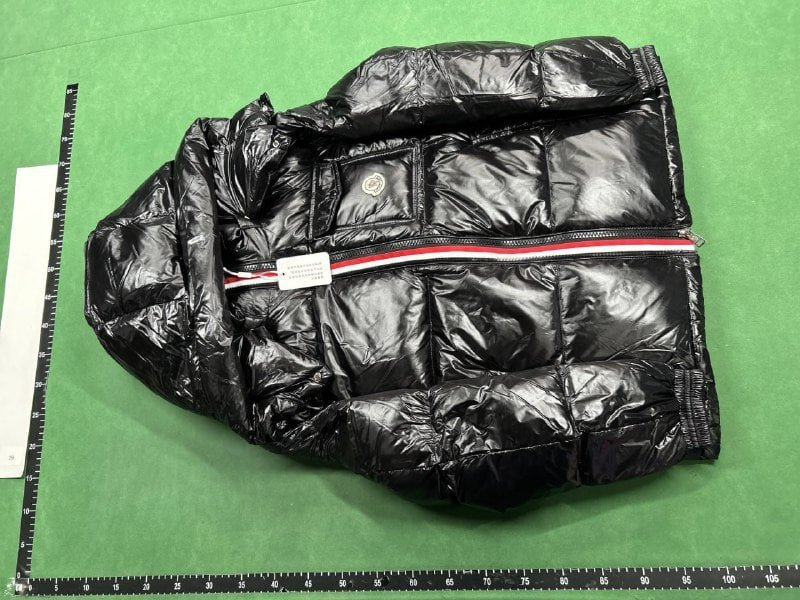 Moncler down jacket  (31 CP) -2