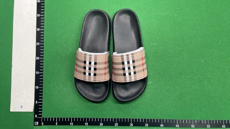  Burberry slippers -3