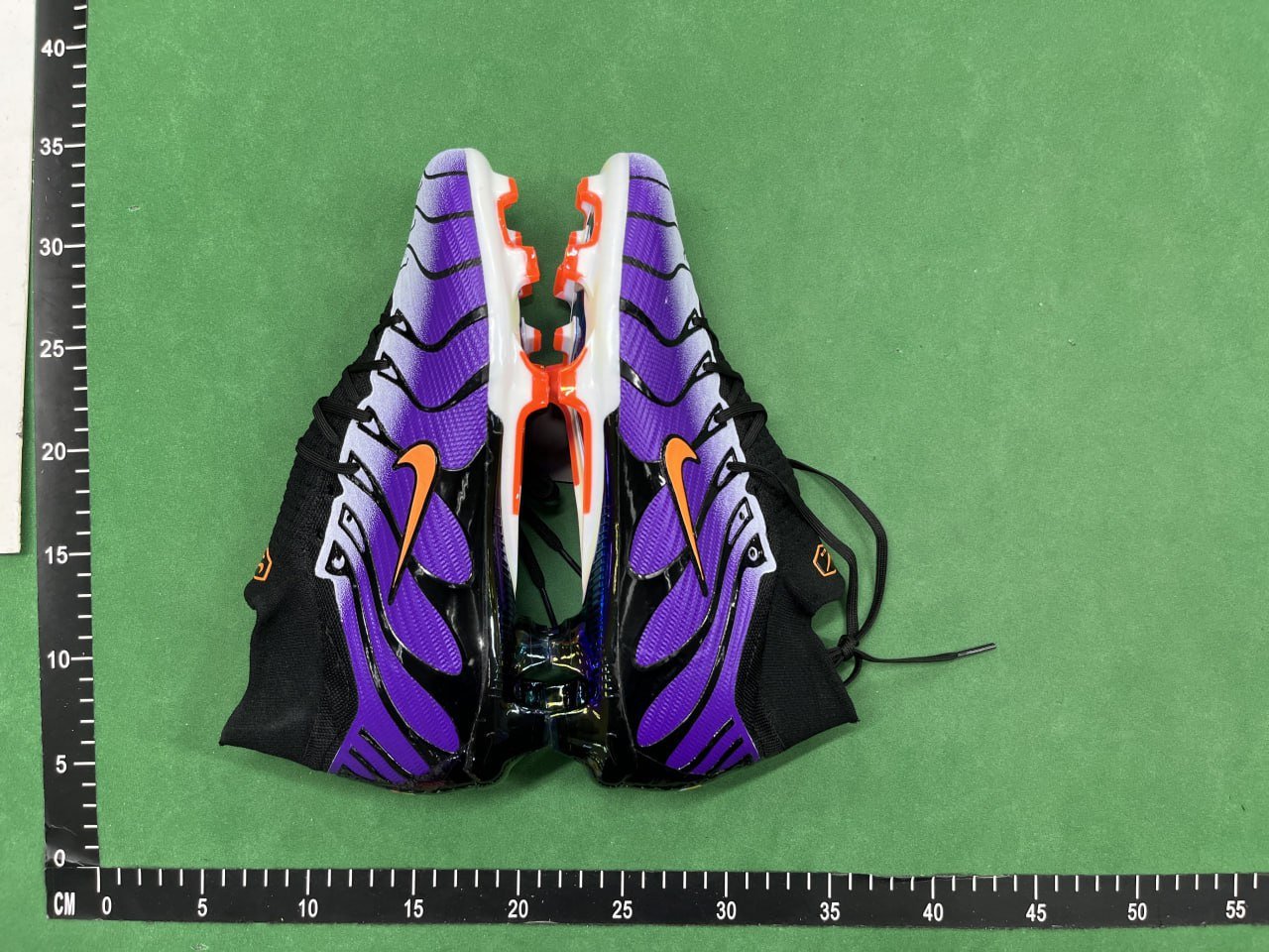  Nike soccer shoes  -3