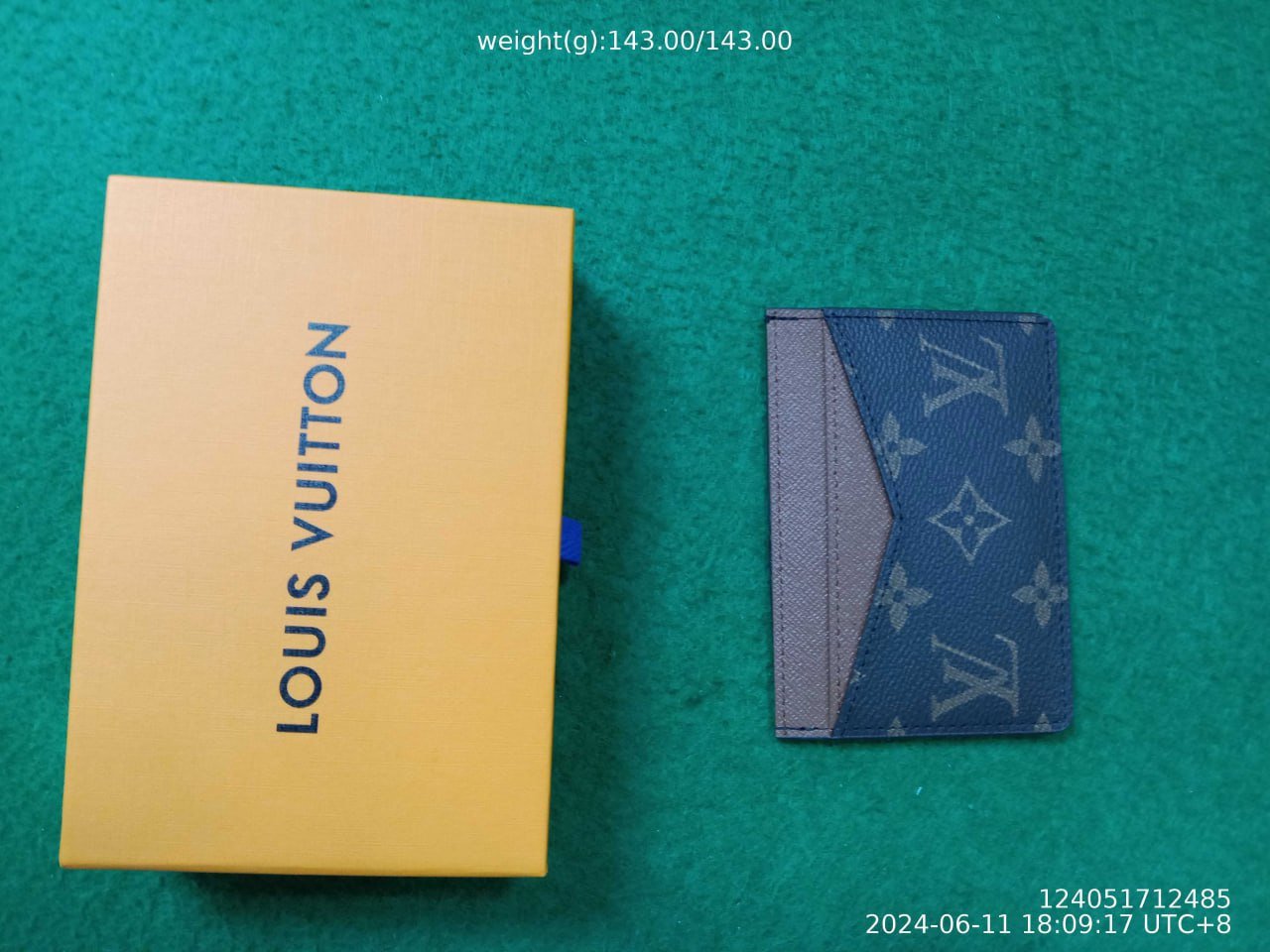 Luis Vuitton Card Holder -3