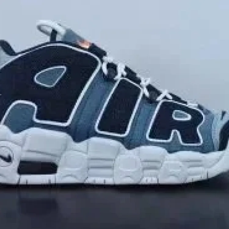 NIKE Wmns Air More Uptempo