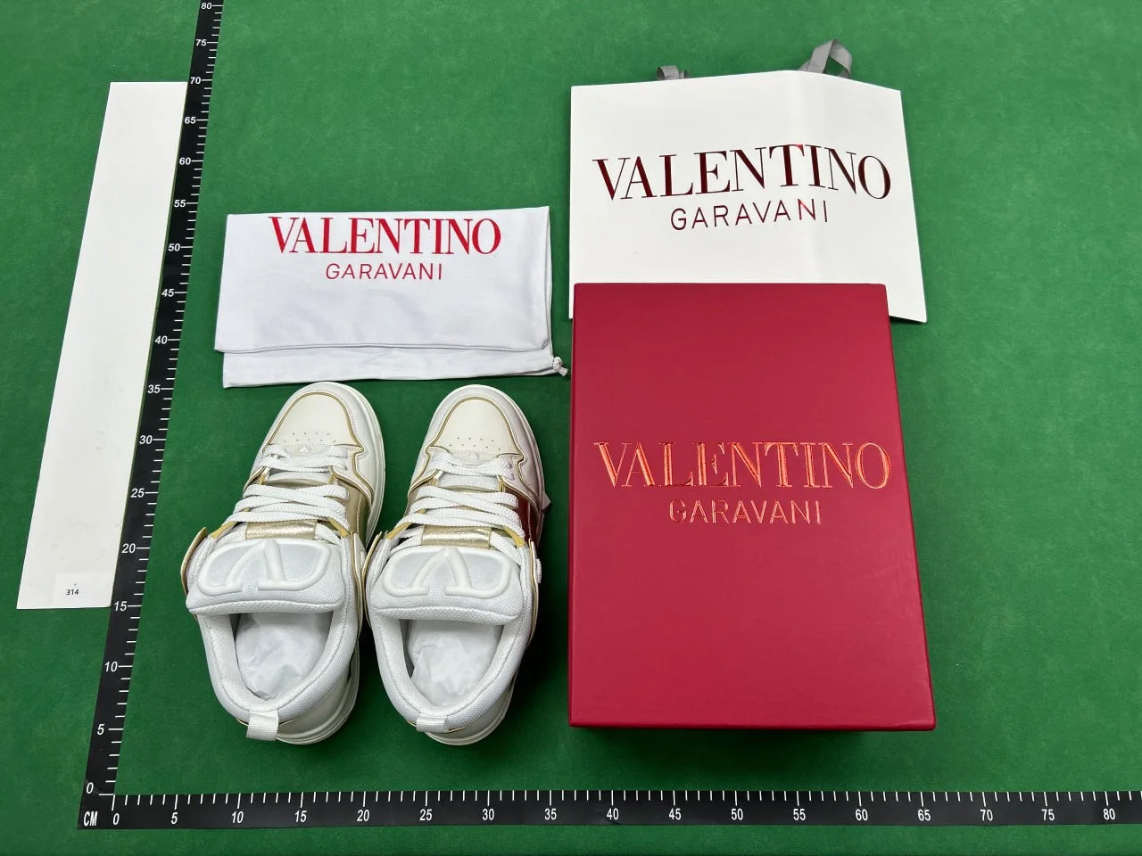 Valentino open -3