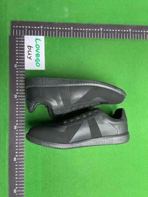 High-end Magiray Speed shoes, 2025 new retro casual lace-up sneakers, versatile flat-soled skate shoes for men and women. -3