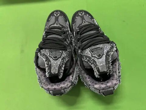 TT 8 Round-Toe Low-Top Sneakers -3