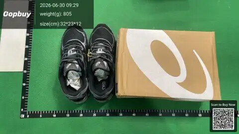 AS Trendy Unisex Sports Sneakers -5