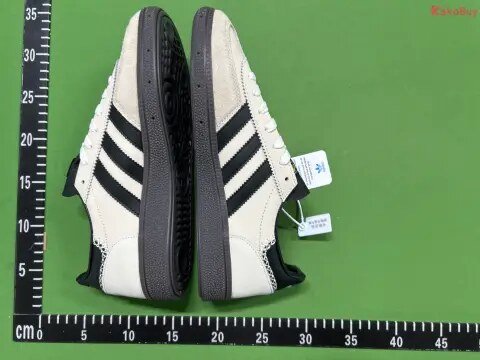 Top8YT Wear-Resistant Low-Top Sneakers Collection 1 -4