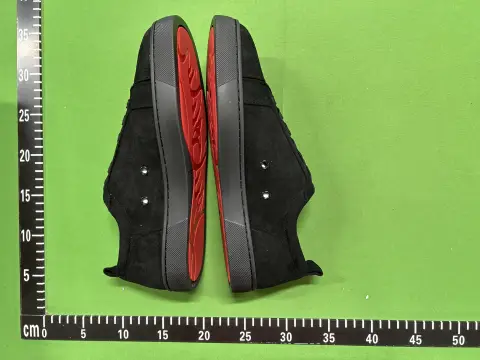 C*h * isti*an Lo * bou*tin rivet shoes -5
