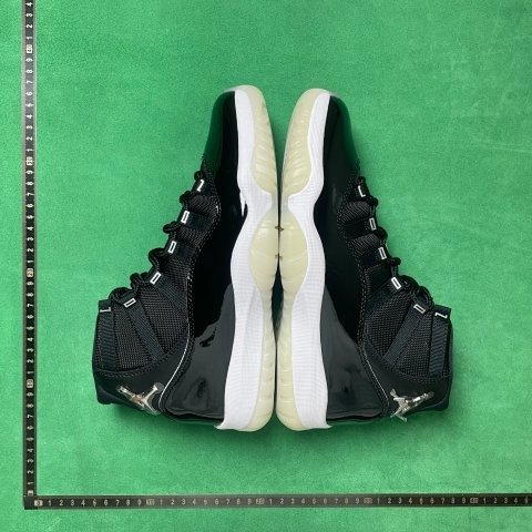 J11 Retro Basketball Shoes -3