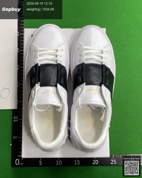 2024 new V home thick bottom rivet small white shoes for men and women with Joker lace-up casual sports shoes color matching board shoes -2
