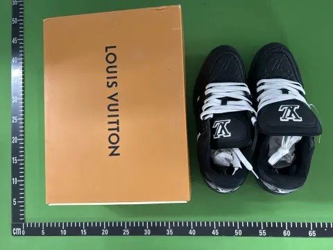 Newest style sneakers in the latest colorways -2