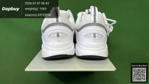 Stylish pairings for the latest sporty casual sneakers -6