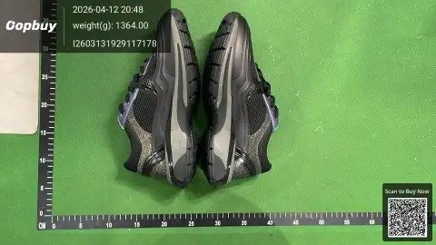 2025 Chanel-style gold and silver running shoes, sports sneakers, “Silver Horn King” couple’s style for men and women, golden-horn height‑increasing dad shoes with a thick sole. -5
