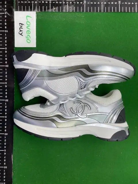 2025 Chanel-style gold and silver running shoes, sports sneakers, “Silver Horn King” couple’s style for men and women, golden-horn height‑increasing dad shoes with a thick sole. -2