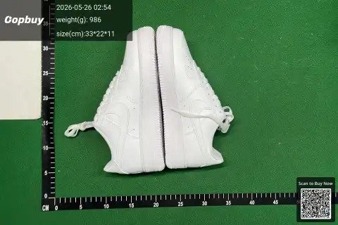 C the latest batch of three white pure white low pure three black pure black matte black simple comfortable shock absorption non-slip wear-resistant low life leisure sports Joker lovers shoes CW2288-111 -3