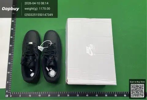 Top-grade factory‑order batch: A*F1 pure white/pure black. Special promotional price for custom‑made styles—non‑brand. -5