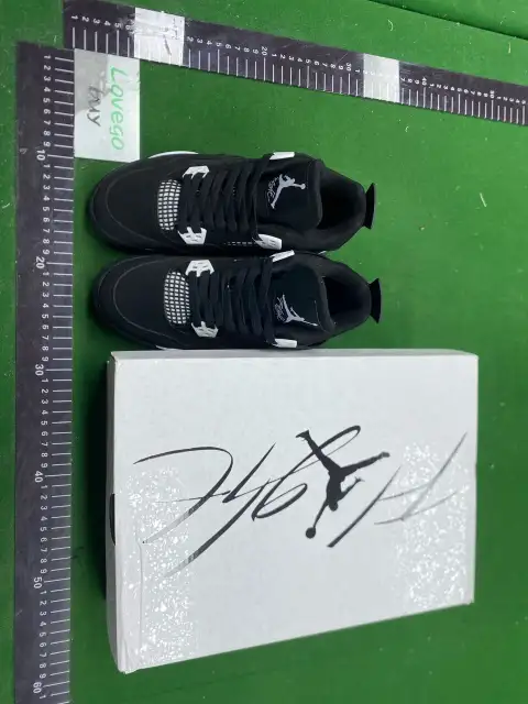 Air Jordan 4 Retro Mid-Top Basketball Shoes -4