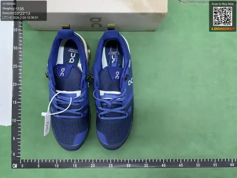 On Running Cloudwander Waterproof -1