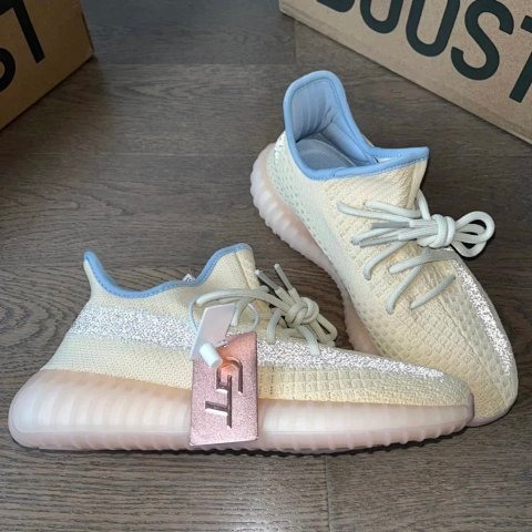 DS Fashion Trend Sneakers