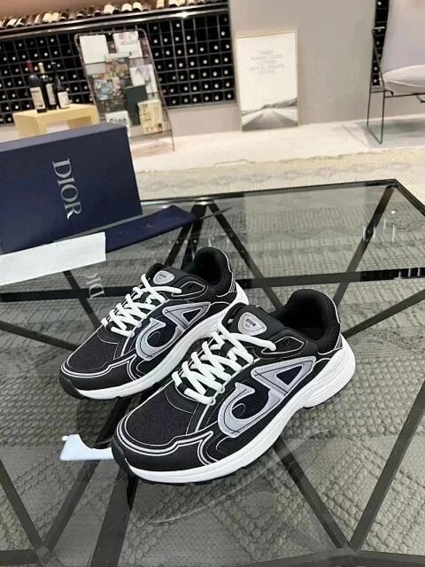 C-L Version Premium Casual Sho