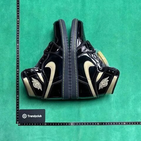 Air Jordan 1 Retro High Travis