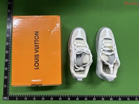 1L Premium Sneakers -5