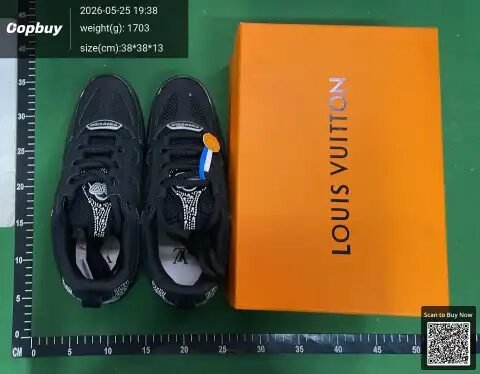 1L Premium Sneakers -2