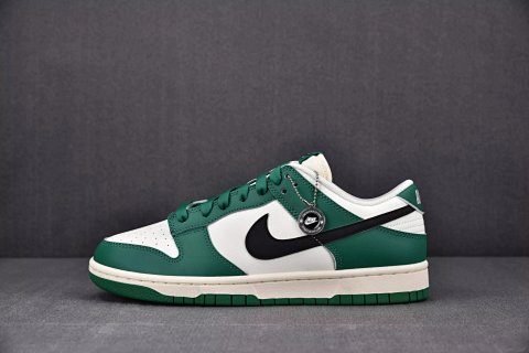 Low-Top Casual Sneakers